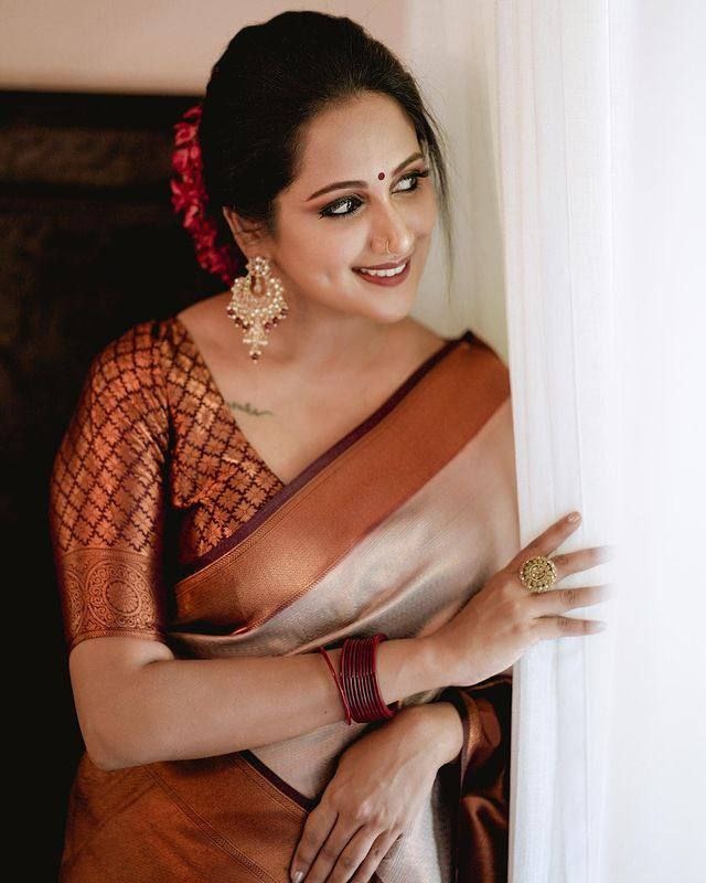 SOFT LICHI SILK CLOTH RICH PALLU & JACQUARD WORK