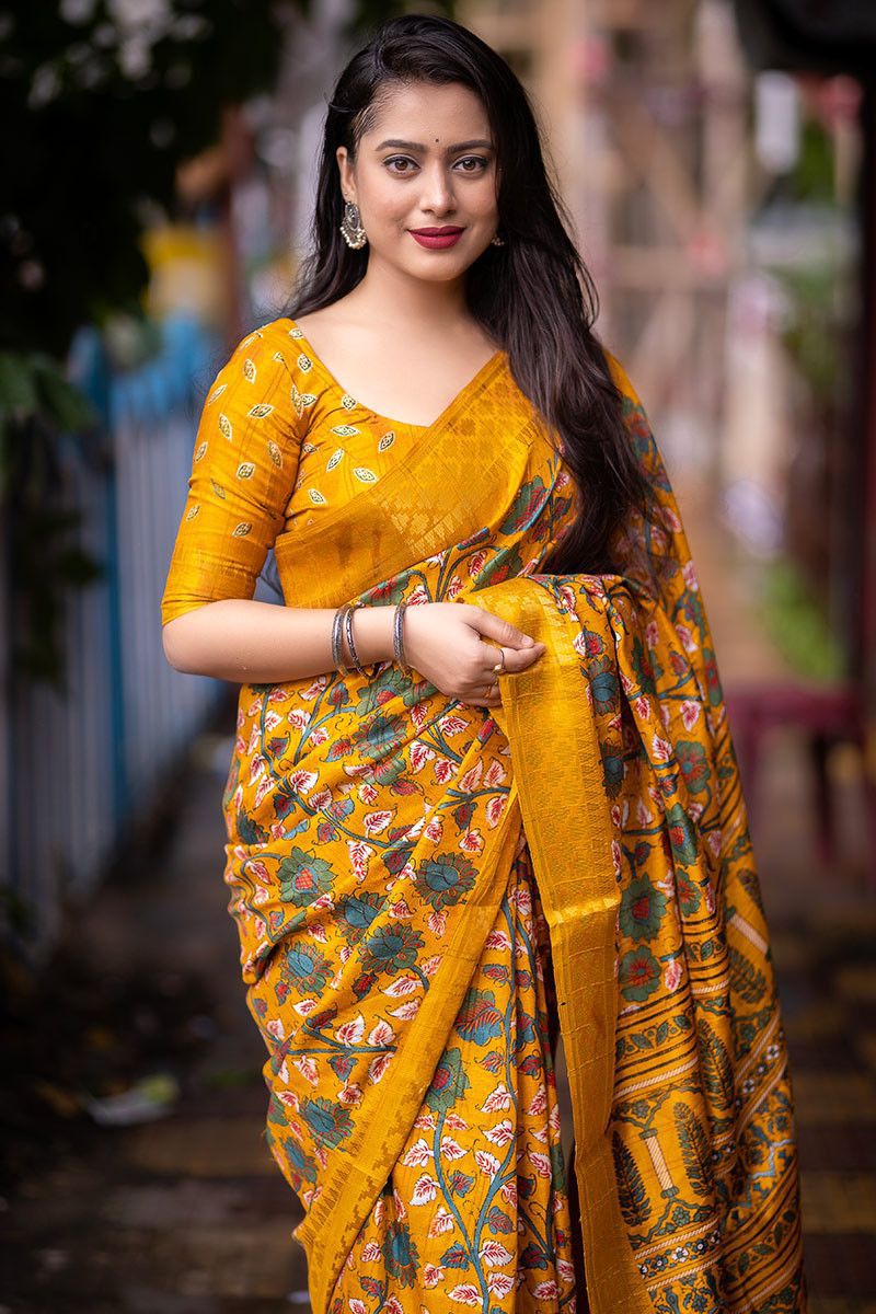 Presenting Enchanting soft cotton saree For Intimate And Big Fat Indian Weddings
