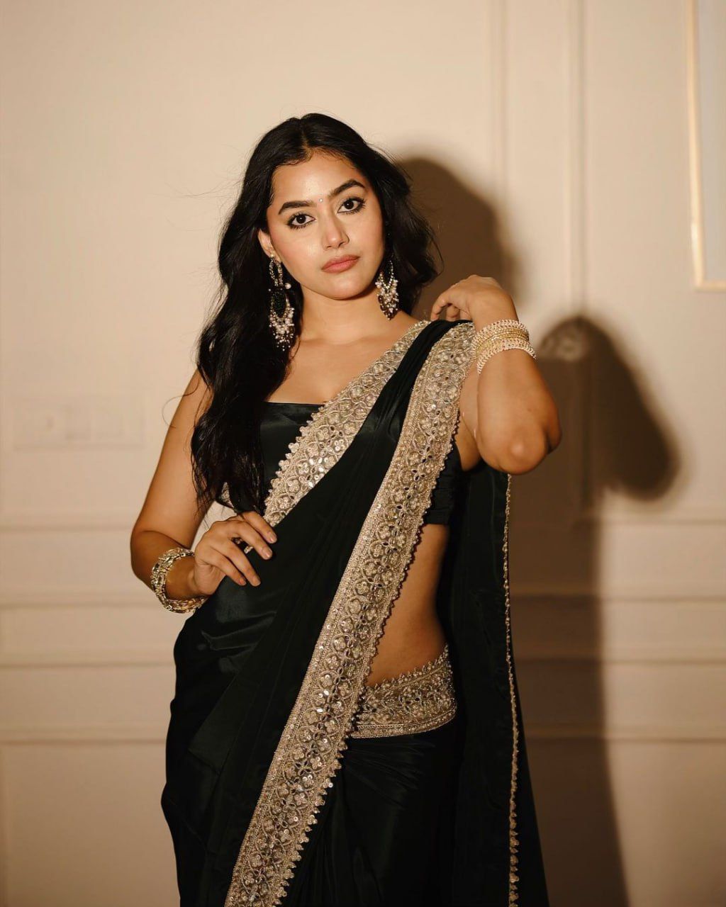Heavy Embroidery Sequence & Coading Lace Border in Saree Work
