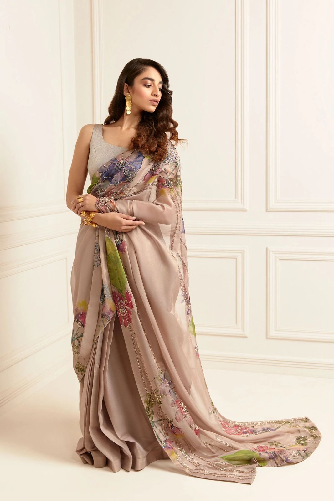 A glam Red Soft Silk Saree With Blouse Piece