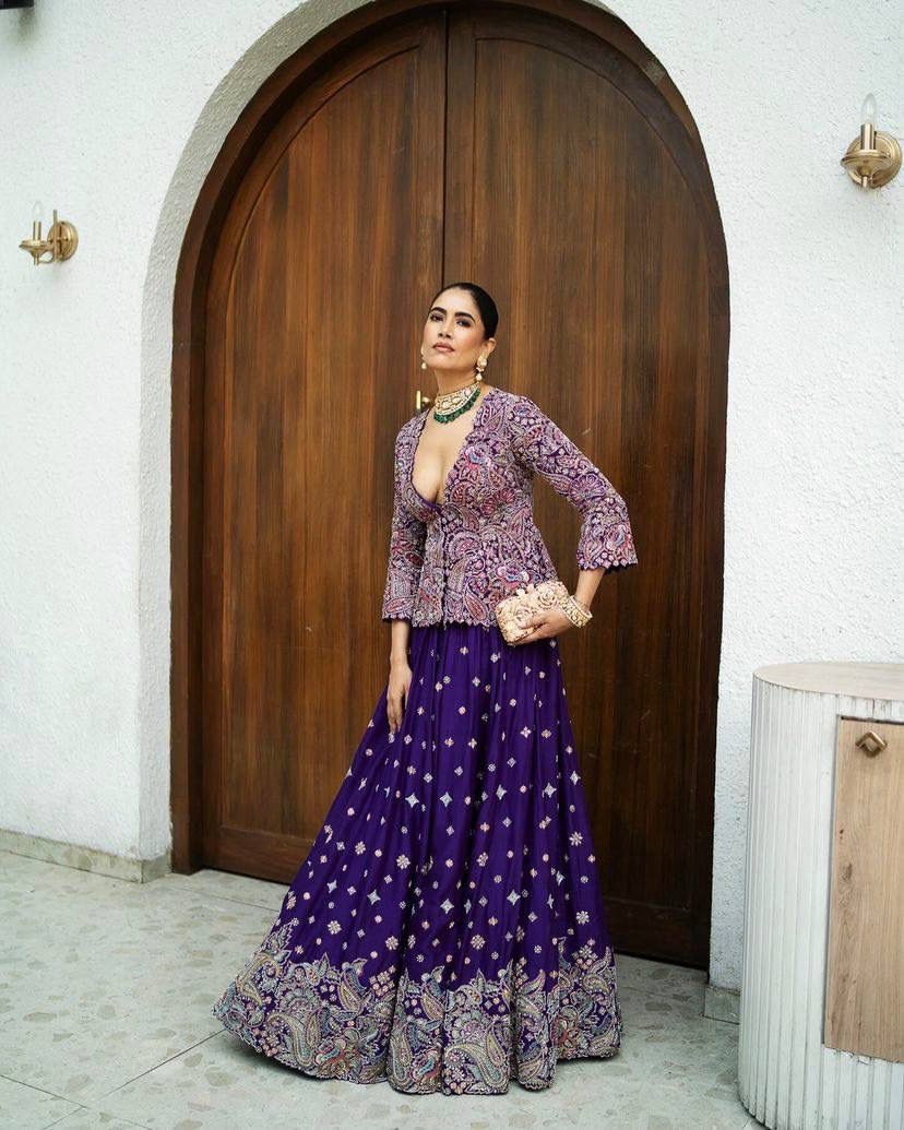 NEW DESIGNER GOWN WITH KOTI SET IN BEAUTIFUL THREAD EMBROIDERY WORK