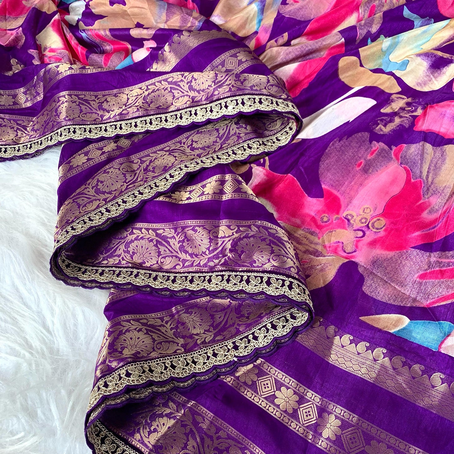 lv sakhi Dola Soft Silk Saree