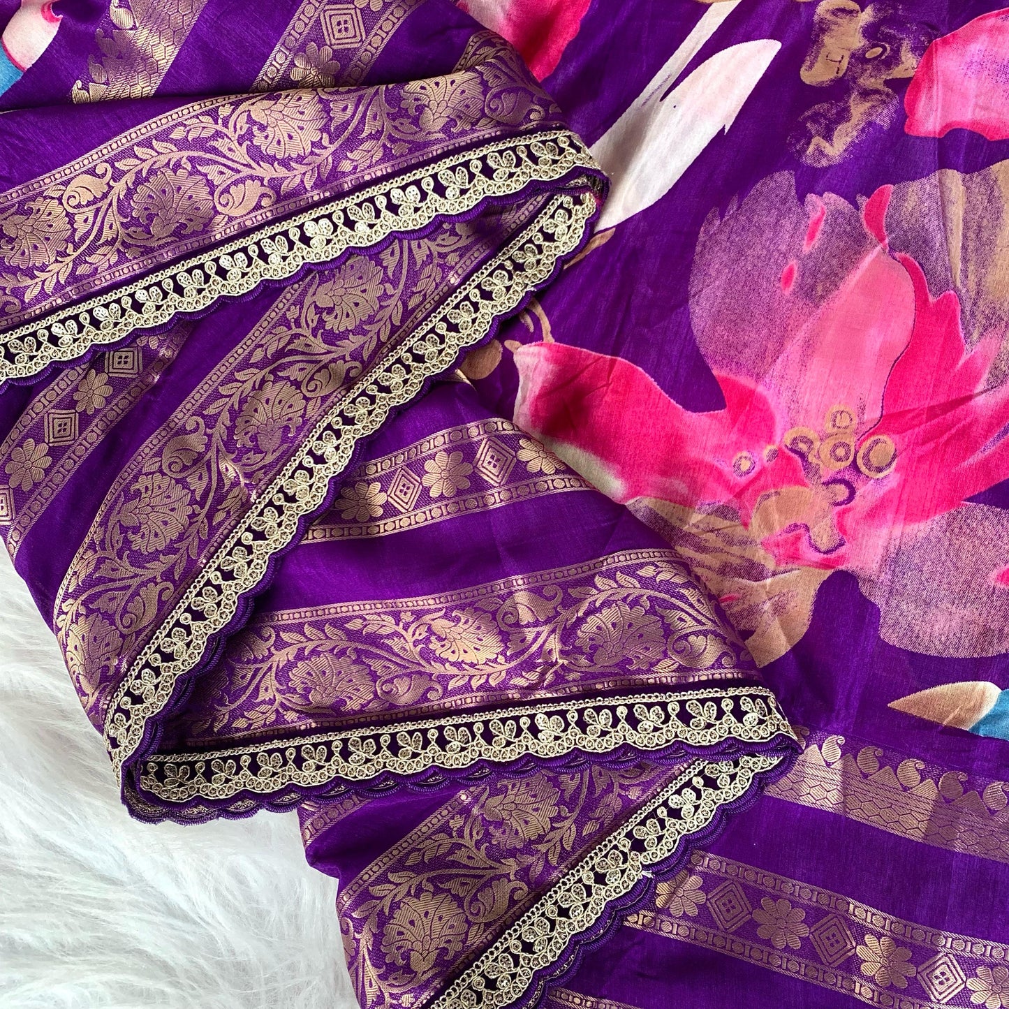 lv sakhi Dola Soft Silk Saree