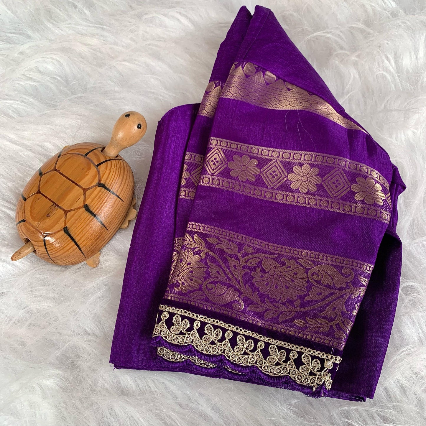 lv sakhi Dola Soft Silk Saree