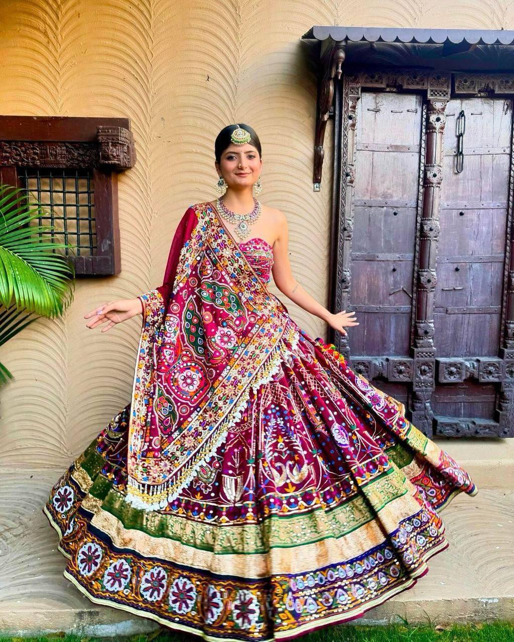 NEW NAVRATRI SPECIAL DESIGNER PRINTED LAHENGA CHOLI