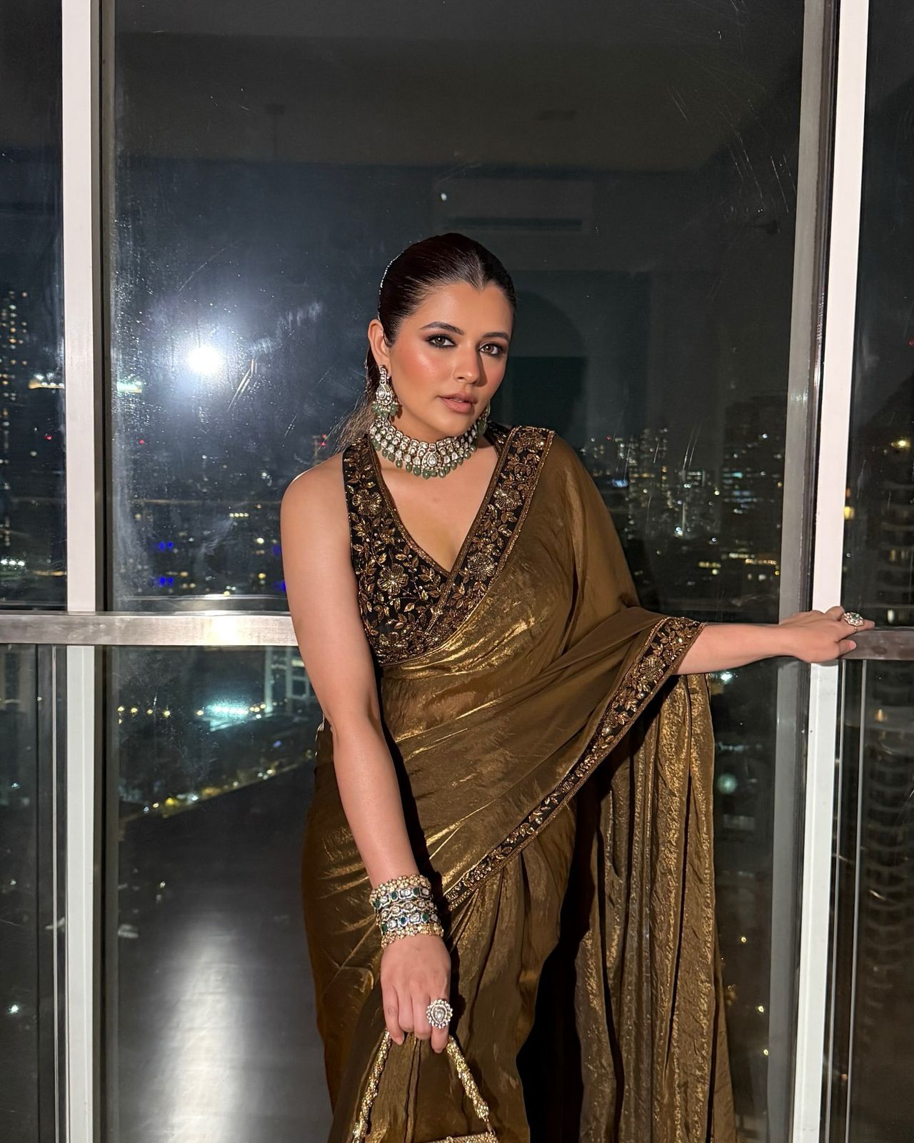 LV-SAKHI Flawless for any sangeet or cocktail party