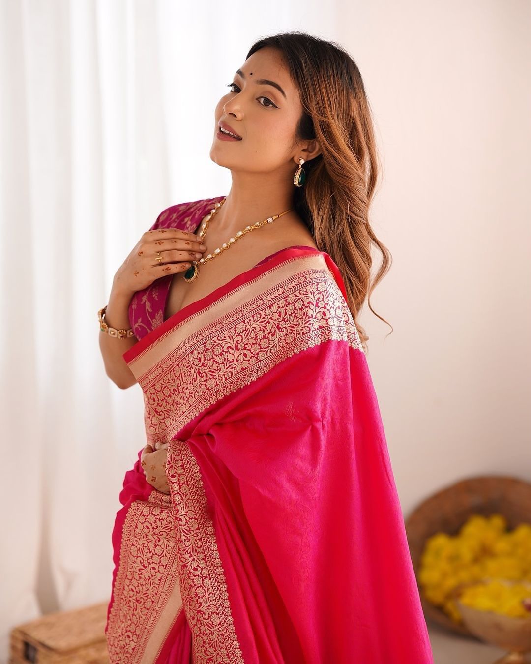 BEAUTIFUL RICH PALLU & JACQUARD & PATTERN WORK & ON ALL OVER THE SAREE.