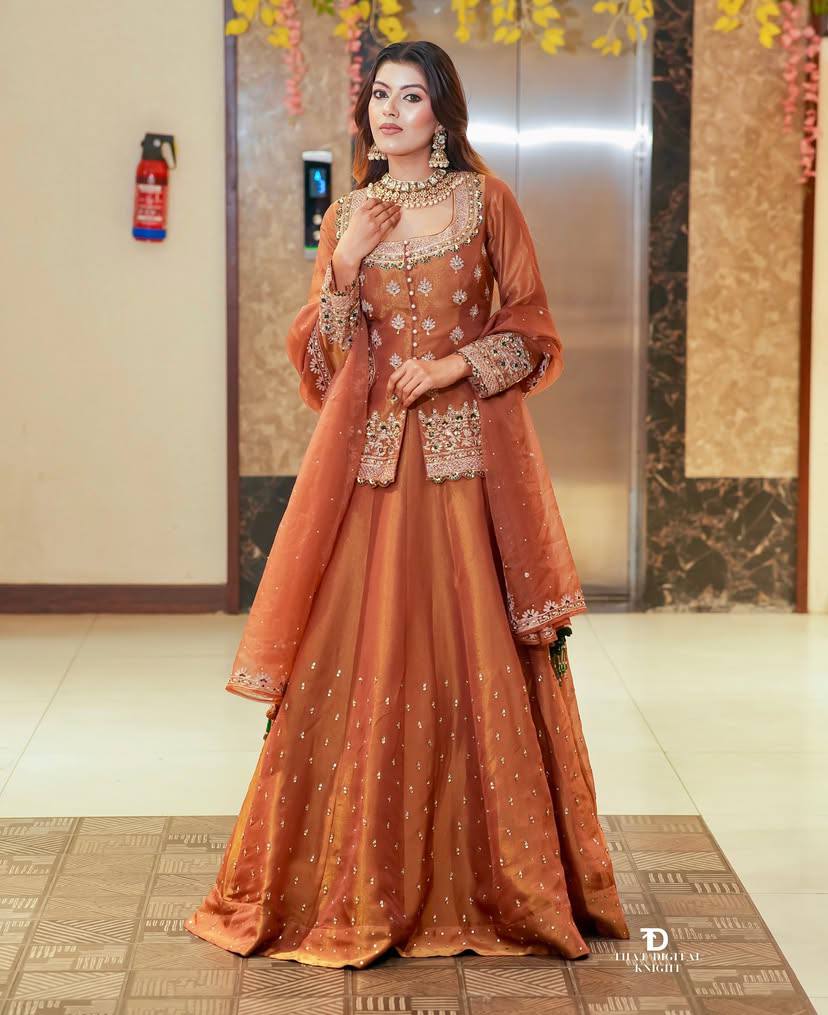 Designer Party Top Lehenga & Dupatta Set👗