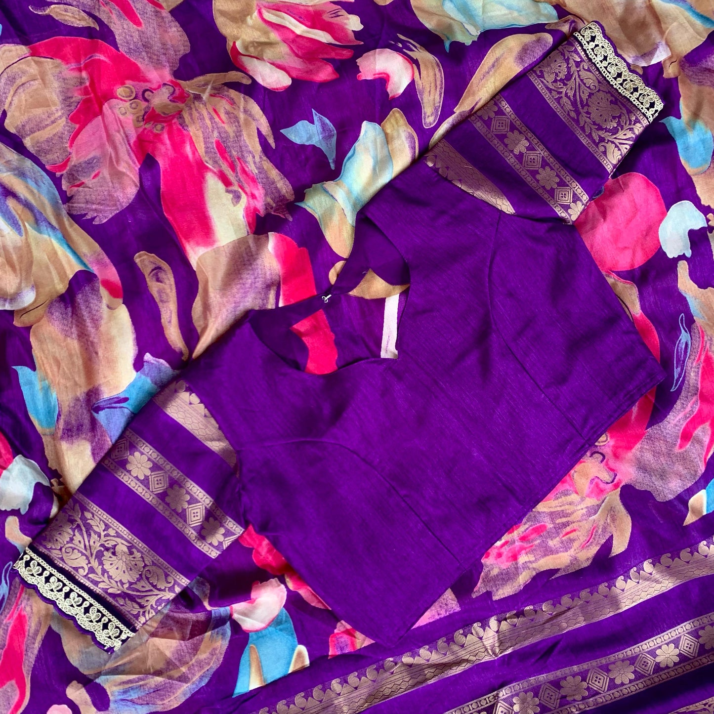 lv sakhi Dola Soft Silk Saree