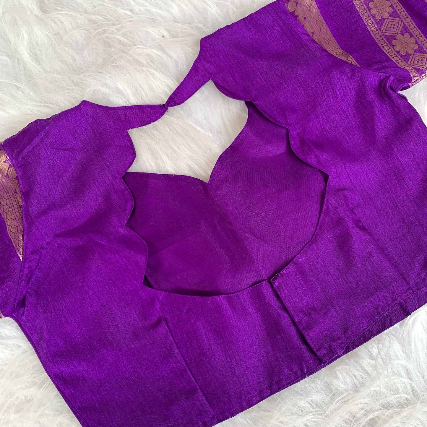 lv sakhi Dola Soft Silk Saree