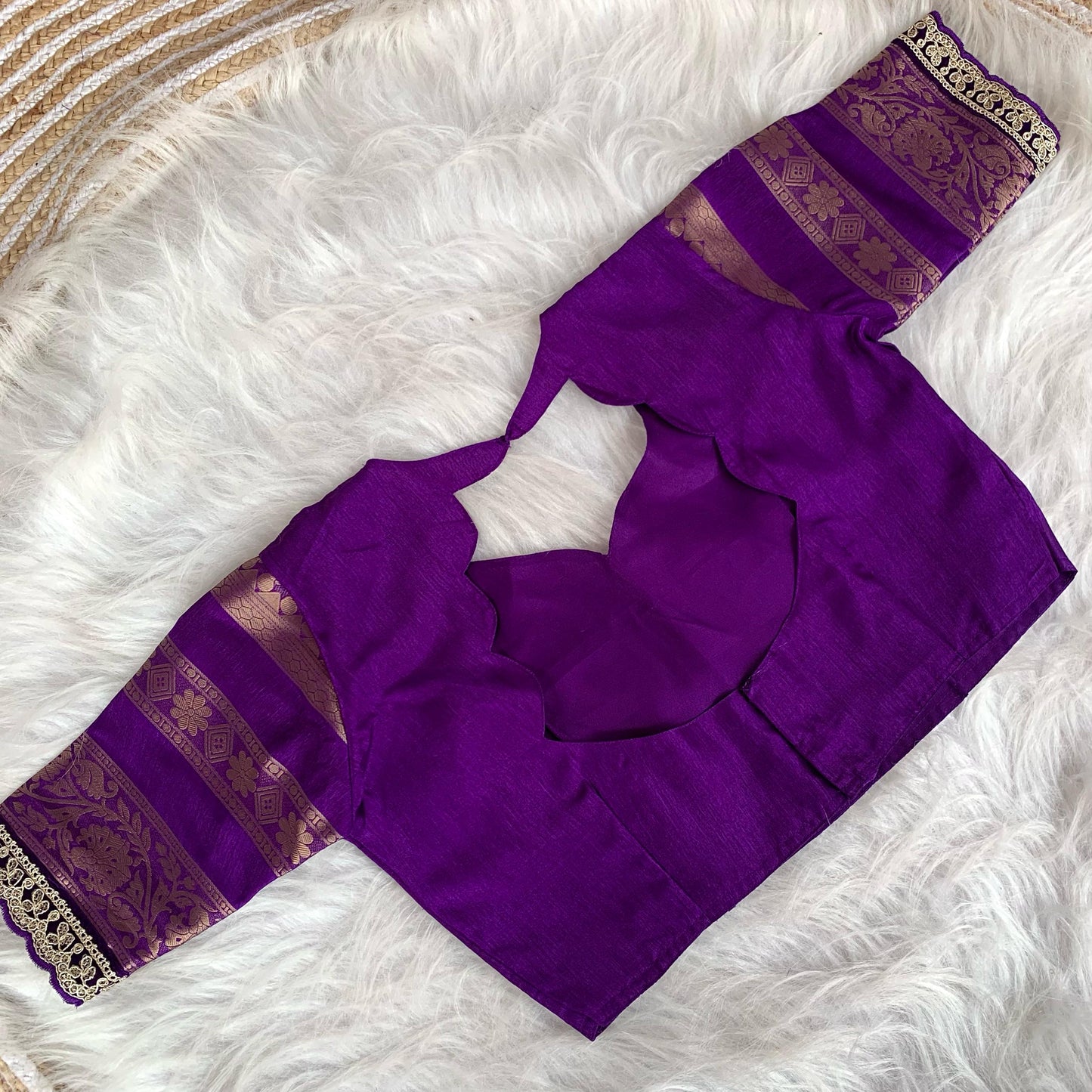 lv sakhi Dola Soft Silk Saree